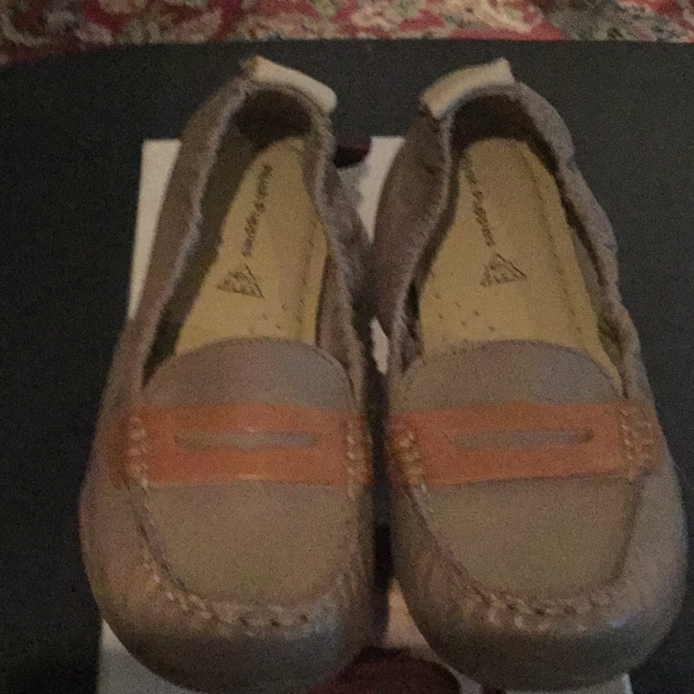 Hush Puppies Katherine Ceil never worn size 7.5 m